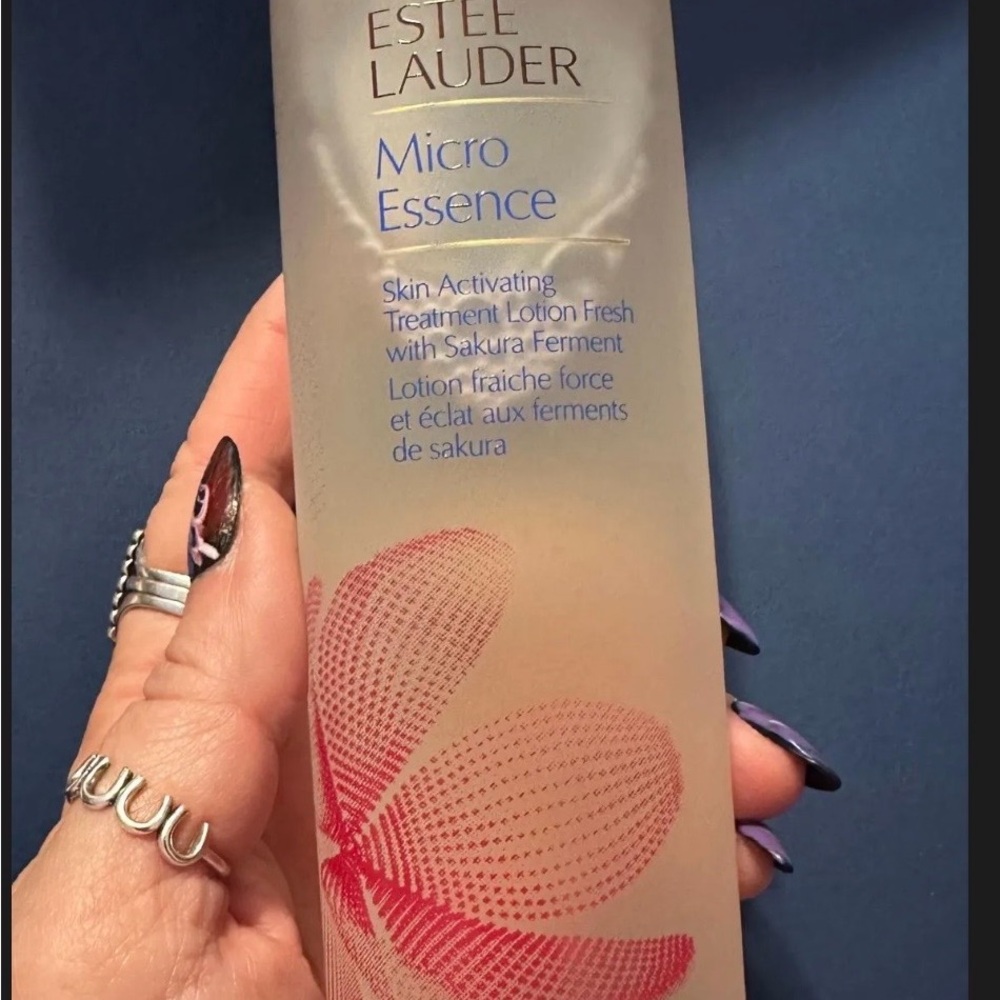 Estee Lauder Micro Essence Skin Activating Lotion With Sakura Ferment